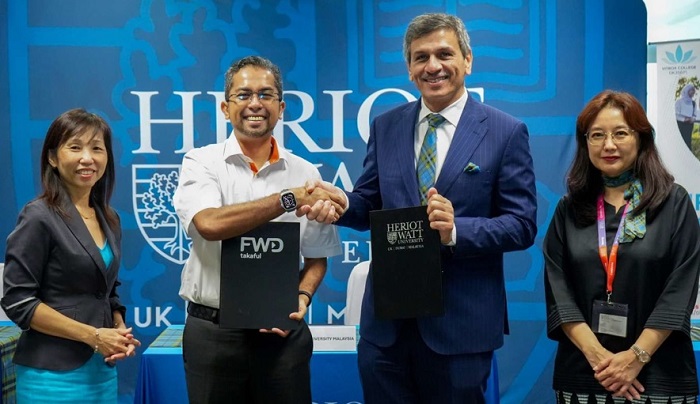 (L2R): Janice Yew, COO and Registrar of Heriot-Watt University Malaysia; Wan Ahmad Najib Wan Ahmad Lotfi, Chief Distribution Officer of FWD Takaful; Professor Mushtak Al-Atabi, Provost and CEO of Heriot-Watt University Malaysia; and Sharon Dorairaj, Chief Human Resources Officer of FWD Takaful.